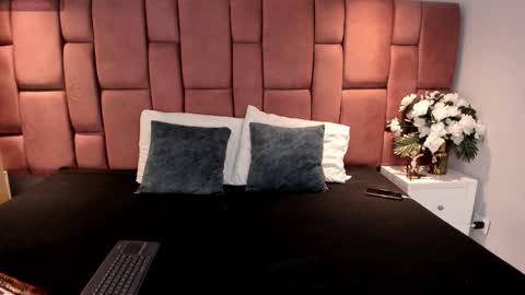 Alanna Jonnes online show from November 21, 7:56 pm