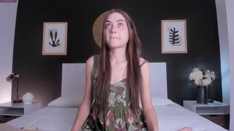 Alanna Cute Russell online show from November 2, 6:54 pm