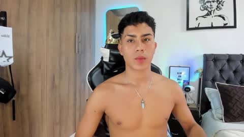 alannaughty_ online show from February 25, 10:08 pm