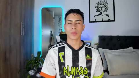 alannaughty_ online show from March 27, 12:16 am