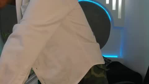 alan online show from February 10, 5:19 pm