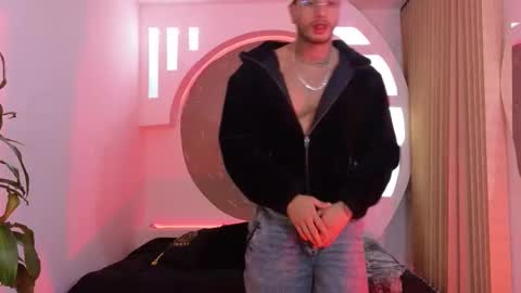 alan online show from October 24, 10:11 am