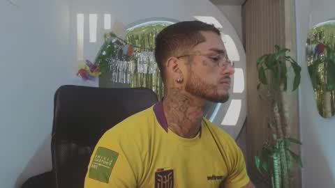 alan online show from April 11, 11:36 am