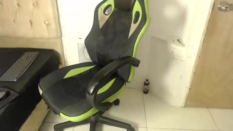 alantrickz365 online show from September 19, 10:27 am