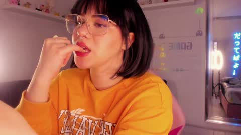 Snapshot of albaandthayron chatting on January 22, 3:07 pm albaandthayron online show from January 22, 3:07 pm