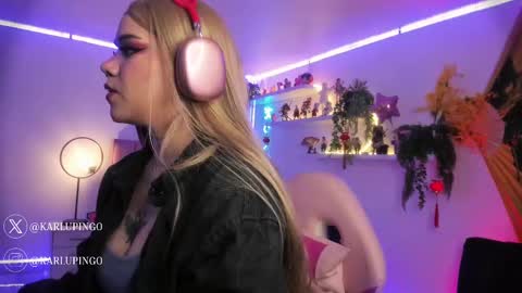 Snapshot of albaandthayron chatting on February 15, 12:01 pm albaandthayron online show from February 15, 12:01 pm