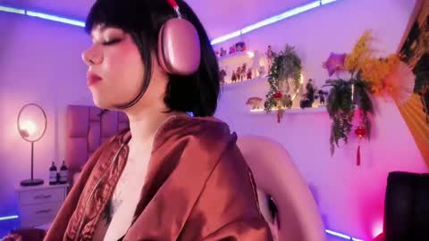 Snapshot of albaandthayron chatting on February 22, 3:14 pm albaandthayron online show from February 22, 3:14 pm