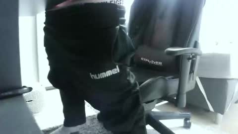 Snapshot of albanianking07 chatting on November 9, 2:37 pm albanianking07 online show from November 9, 2:37 pm