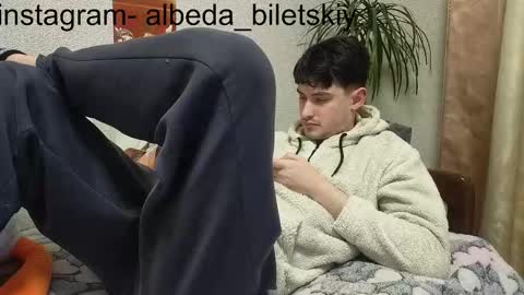 Snapshot of albeda22 chatting on November 7, 1:11 pm Albedo online show from November 7, 1:11 pm