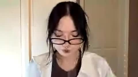 Im Katrina online show from November 24, 5:01 pm