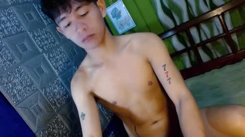 Snapshot of albertx_destroyer69 chatting on February 27, 8:31 pm Albert online show from February 27, 8:31 pm