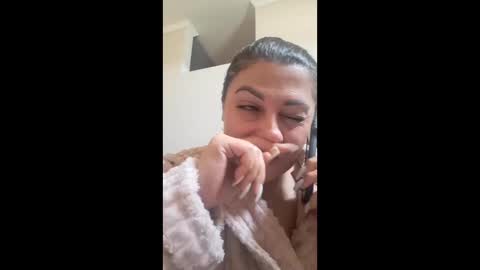 Snapshot of albina6543 chatting on March 3, 7:36 am albina online show from March 3, 7:36 am