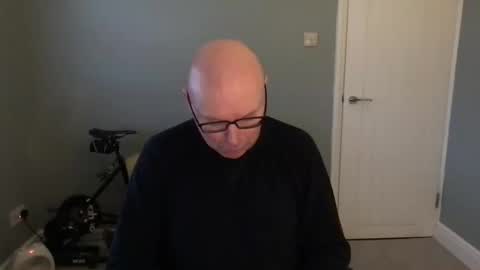 Snapshot of alc300170 chatting on February 12, 8:27 am alc300170 online show from February 12, 8:27 am