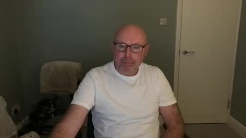 Snapshot of alc300170 chatting on October 31, 7:53 am alc300170 online show from October 31, 7:53 am