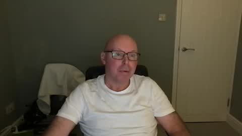 Snapshot of alc300170 chatting on November 10, 7:40 am alc300170 online show from November 10, 7:40 am