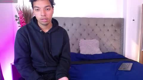 Ale and shian online show from November 28, 7:38 pm