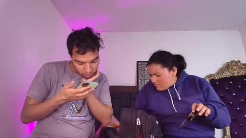 Ale and shian online show from December 1, 6:35 pm