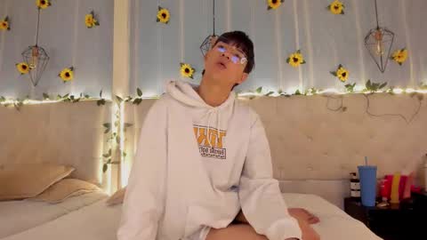 Snapshot of ale_aurarashi chatting on October 30, 3:52 am ale_aurarashi online show from October 30, 3:52 am