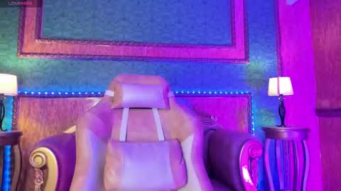 Snapshot of ale_sweety_ chatting on November 10, 12:37 pm Aleja Online GTM-5 700 1400 online show from November 10, 12:37 pm