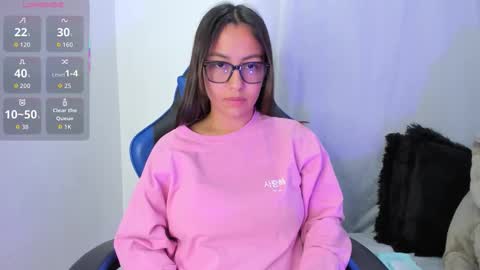 aleaa  online show from October 22, 1:06 am