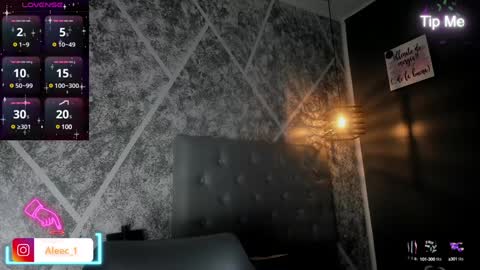 Snapshot of alecadrews_ chatting on February 1, 12:18 am ALEC ANDREWS online show from February 1, 12:18 am