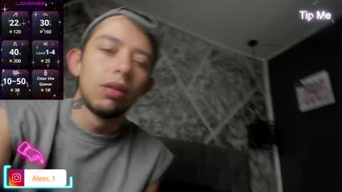 Snapshot of alecadrews_ chatting on February 1, 7:13 pm ALEC ANDREWS online show from February 1, 7:13 pm