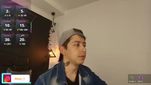 Snapshot of alecadrews_ chatting on December 1, 7:19 pm ALEC ANDREWS online show from December 1, 7:19 pm