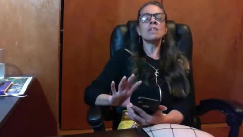 Snapshot of aledca chatting on October 26, 6:30 am Andrea online show from October 26, 6:30 am