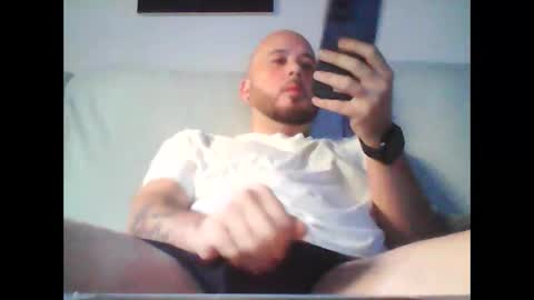 Snapshot of aleeexxxx4u chatting on October 10, 9:08 am aleeexxxx4u online show from October 10, 9:08 am