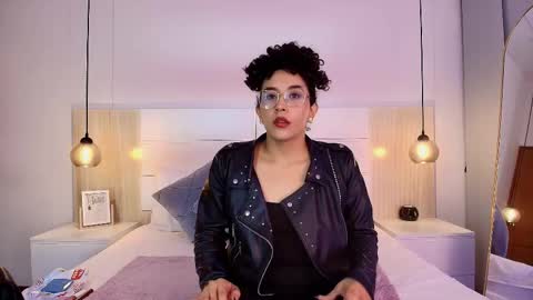 Snapshot of alehia_cute chatting on October 13, 11:16 pm Alehia Cute online show from October 13, 11:16 pm