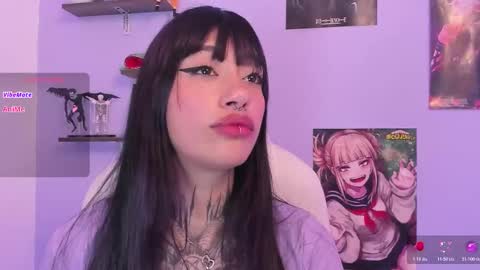 Snapshot of aleja_5 chatting on December 5, 3:15 am Ale online show from December 5, 3:15 am