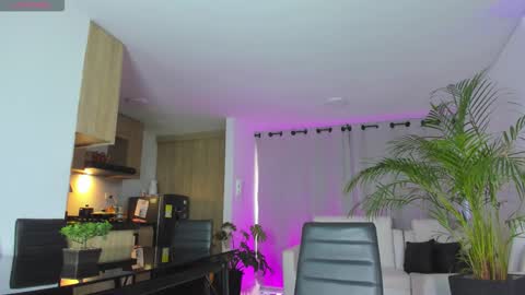 A L E J A N D R A online show from November 8, 10:59 am