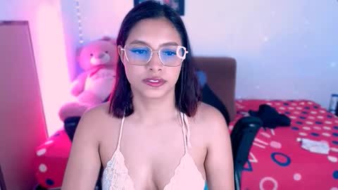 Aleja Harker  online show from October 27, 2:04 am