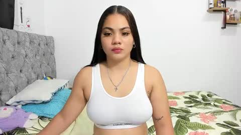 Snapshot of alejandra_evanss chatting on November 16, 11:10 pm alejandra_evanss online show from November 16, 11:10 pm