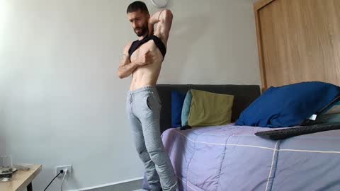 Snapshot of alejandro_bigcock chatting on January 25, 6:57 pm Alejandro Hernndez online show from January 25, 6:57 pm