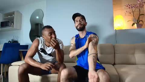 Snapshot of alejandro_bigcock chatting on February 24, 5:11 am Alejandro Hernndez online show from February 24, 5:11 am