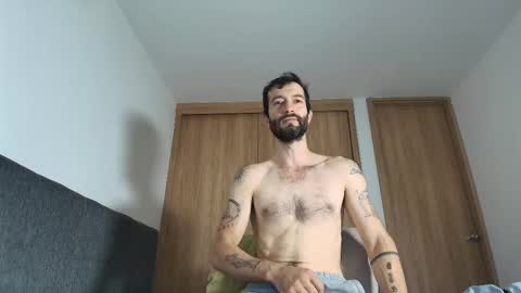 Snapshot of alejandro_bigcock chatting on September 24, 2:59 am Alejandro Hernndez online show from September 24, 2:59 am