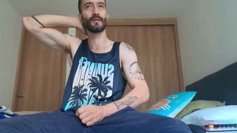 Snapshot of alejandro_bigcock chatting on October 11, 7:45 pm Alejandro Hernndez online show from October 11, 7:45 pm