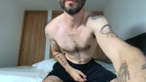 Snapshot of alejandro_bigcock chatting on October 12, 11:37 pm Alejandro Hernndez online show from October 12, 11:37 pm