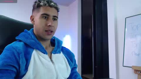 Snapshot of alejandrojf_00 chatting on January 4, 5:58 pm Daiki jack online show from January 4, 5:58 pm