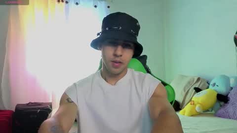 Snapshot of alejandrojf_00 chatting on October 17, 2:19 pm Daiki jack online show from October 17, 2:19 pm