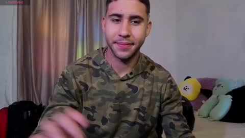 Snapshot of alejandrojf_00 chatting on October 21, 1:34 pm Daiki jack online show from October 21, 1:34 pm