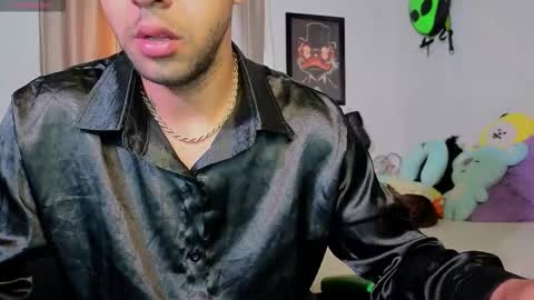 Snapshot of alejandrojf_00 chatting on November 10, 2:05 pm Daiki jack online show from November 10, 2:05 pm