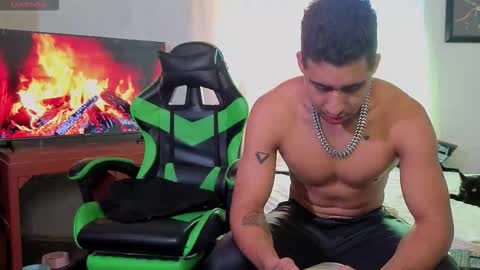 Snapshot of alejandrojf_00 chatting on November 21, 2:16 pm Daiki jack online show from November 21, 2:16 pm