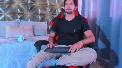 Snapshot of alejandrostorm chatting on January 26, 8:02 pm Alejo online show from January 26, 8:02 pm