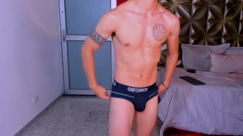 Snapshot of alejandrostorm chatting on February 3, 1:52 am Alejo online show from February 3, 1:52 am