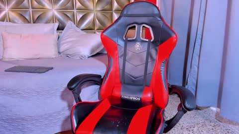 Snapshot of alejandrostorm chatting on February 6, 2:11 am Alejo online show from February 6, 2:11 am