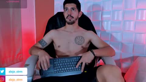 Snapshot of alejandrostorm chatting on September 18, 10:56 pm Alejo online show from September 18, 10:56 pm