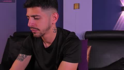 Snapshot of alejandrostorm chatting on October 1, 8:15 pm Alejo online show from October 1, 8:15 pm