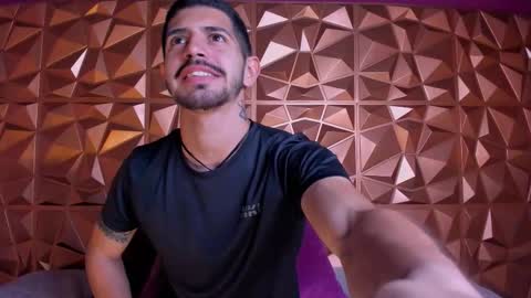 Snapshot of alejandrostorm chatting on November 9, 2:32 am Alejo online show from November 9, 2:32 am